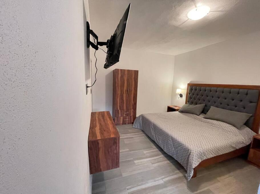Suites C O V A D O N G A Mexico-stad Kamer foto